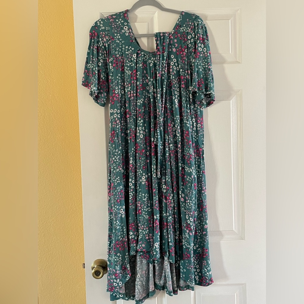 Latched mama standard flutter sleeve